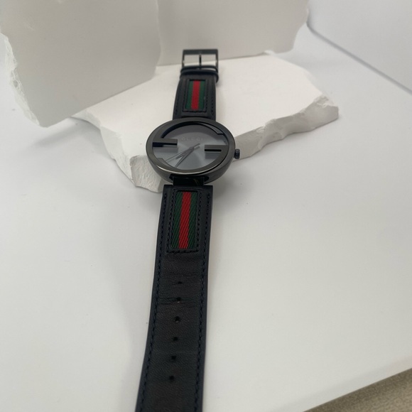 Gucci watch YA133206 Interlocking 42mm Red and Green Pattern Strap Unisex Watch - Picture 6 of 12